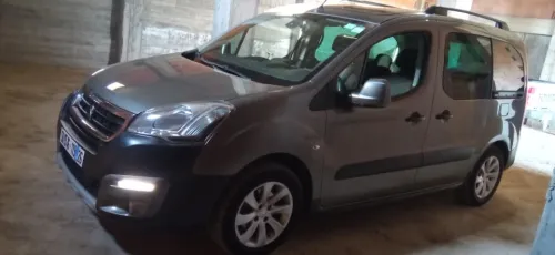 Peugeot Partner 2019 Tepee Allure 