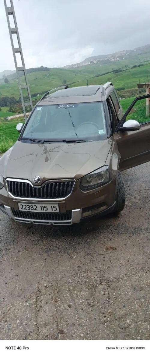 Skoda Yeti 2015 Edition (avec toit panoramique)