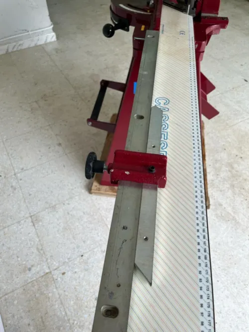 معدات إطار احترافية (Guillotine + Assembleuse)