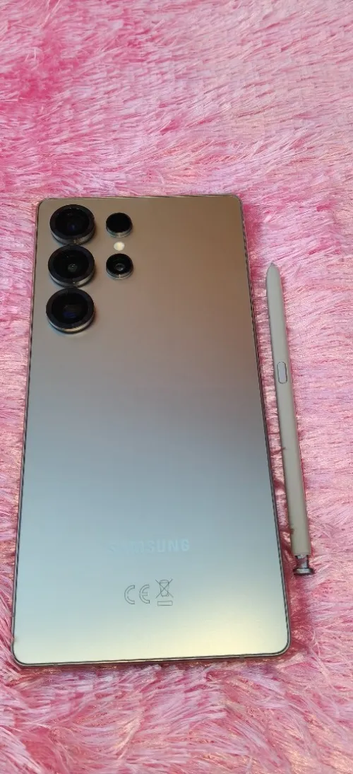 Avis aux amateurs de Haute Technologie ! Je mets en vente un magnifique Galaxy S25 Ultra 
