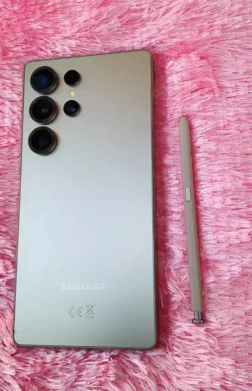 Avis aux amateurs de Haute Technologie ! Je mets en vente un magnifique Galaxy S25 Ultra 