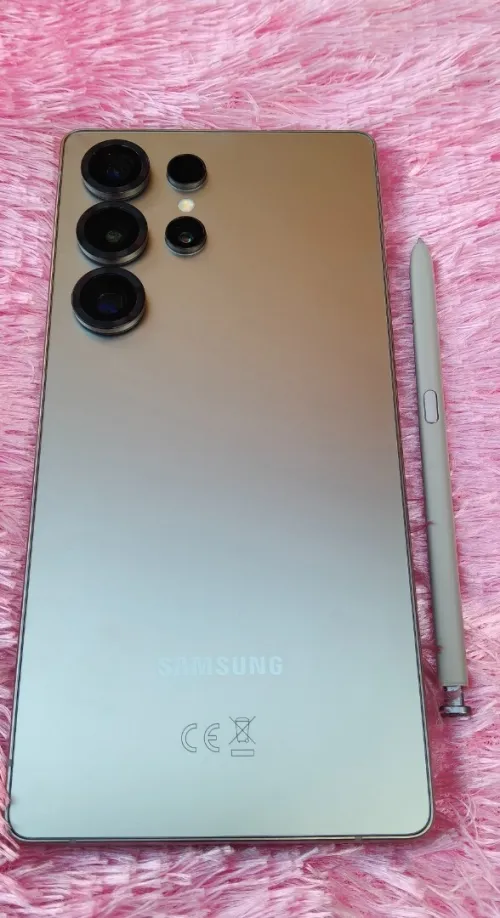 Avis aux amateurs de Haute Technologie ! Je mets en vente un magnifique Galaxy S25 Ultra 