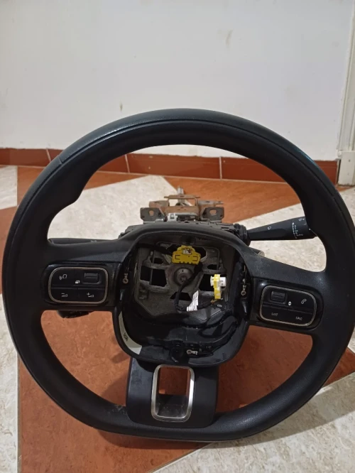 Volant complet +  tournant commodo Peugeot 208/2008 2022 Citroën c3 berlingo rifter...