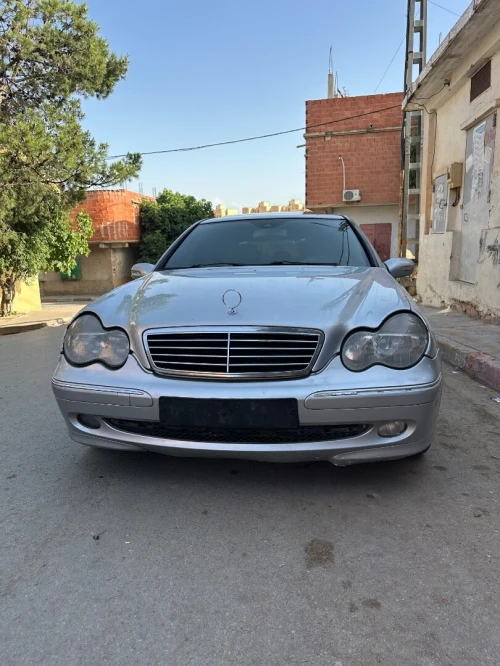 Mercedes Classe C 2004 C320