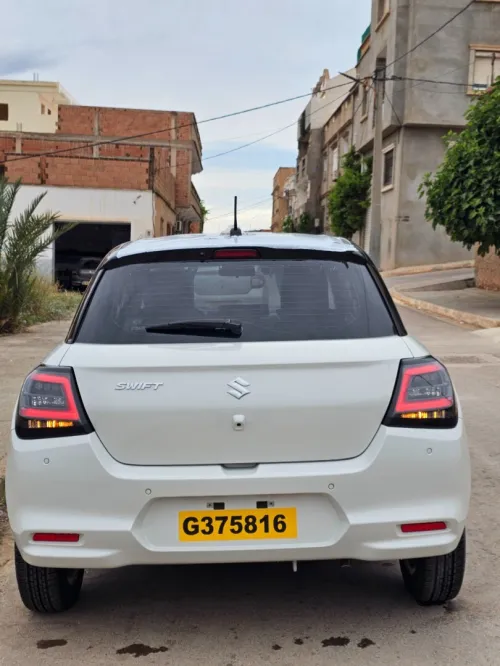 Suzuki Swift 2026 GLX Monte Carlo
