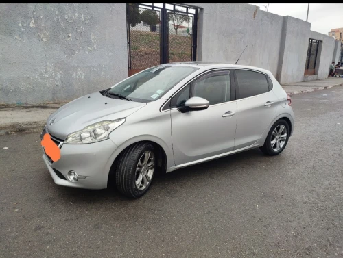 Peugeot 208 2014 Allure