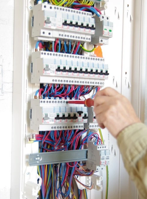 Electricien Bâtiment à Domicile 07//99//77//75//20