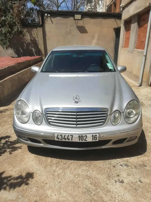 Mercedes Classe E 2002 ÉLÉGANCE