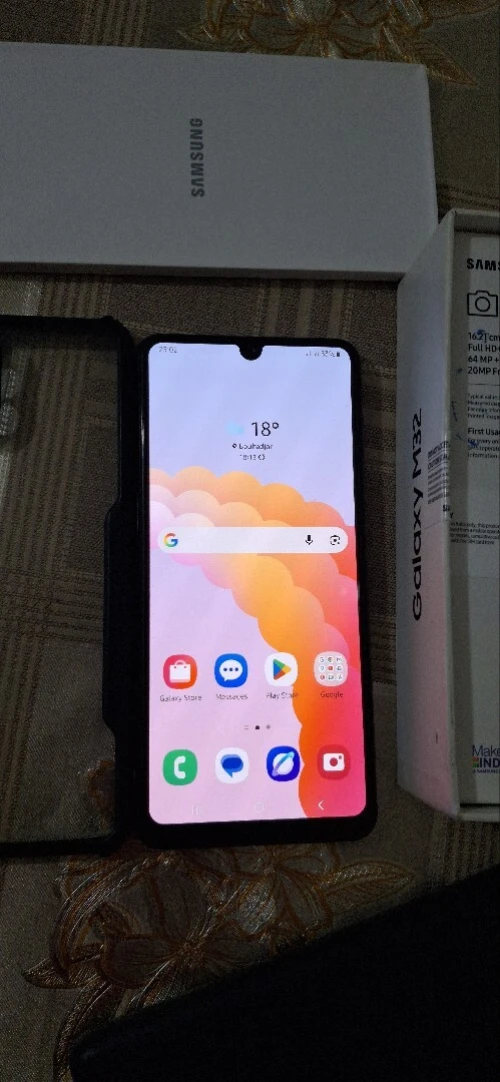 SAMSUNG M32