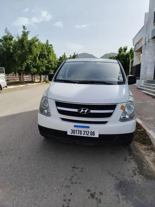 Hyundai H1 2012 Tolé