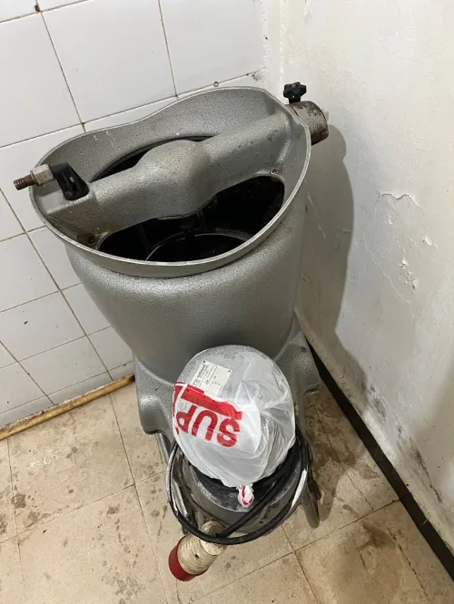 Éplucheuse de pommes de terre 
