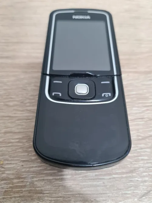Nokia 8600 luna