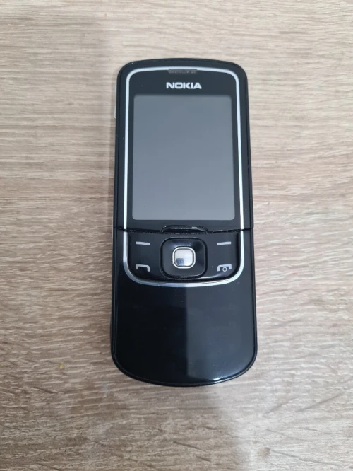 Nokia 8600 luna