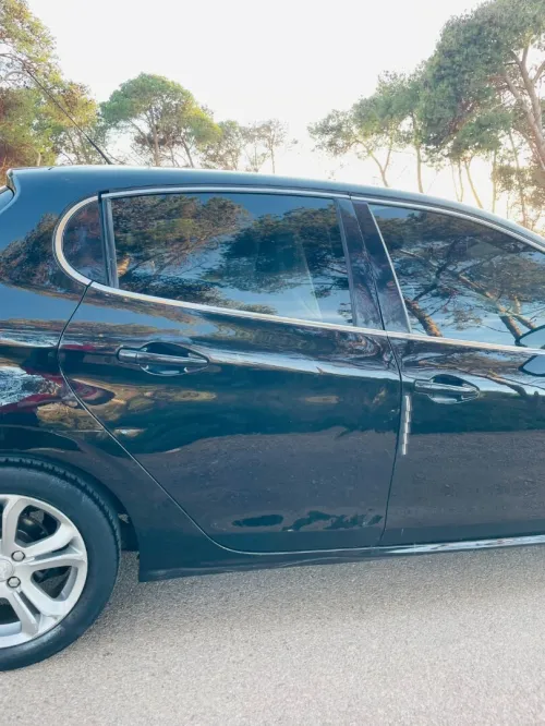 Peugeot 208 2015 Allure