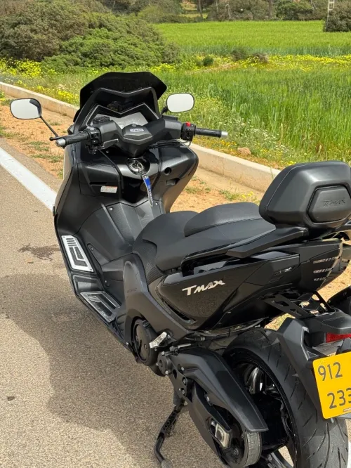 Tmax 530 Tmax 2012