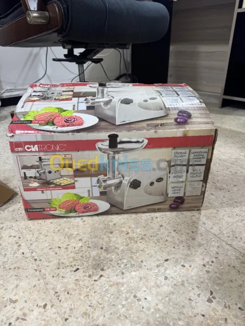 Hachoir à Viande 3en1 en Inox 1000W Clatronic FW 3151