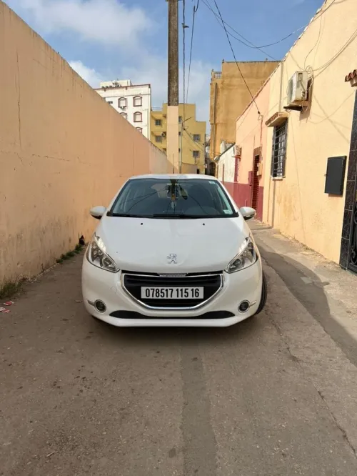 Peugeot 208 2015 Allure
