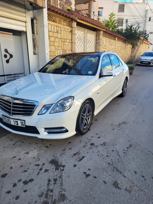 Mercedes Classe E 2013 AVANTGARDE Pack AMG