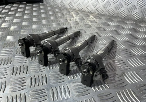 Injecteur et kit embrayage