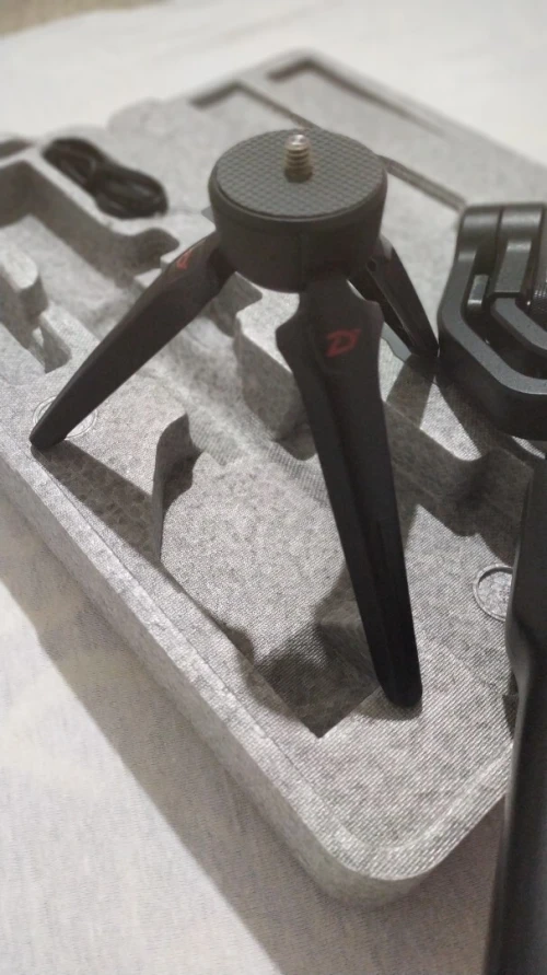 stabilisateure smartphone zhiyun smouth 4 