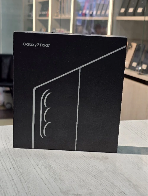 SAMSUNG Z fold 7