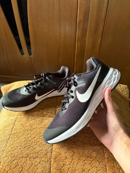 Nike revolution 6 running original uk pointure 40