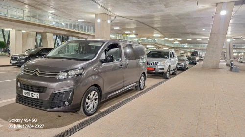 Location VAN Et Min bus Et VIP Délégation 