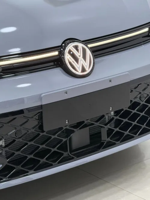Volkswagen Golf 8 2025 R-Line