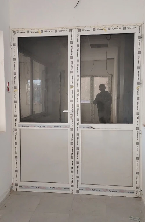 Fabrication et pose de fenêtres et portes  Qualité professionnelle