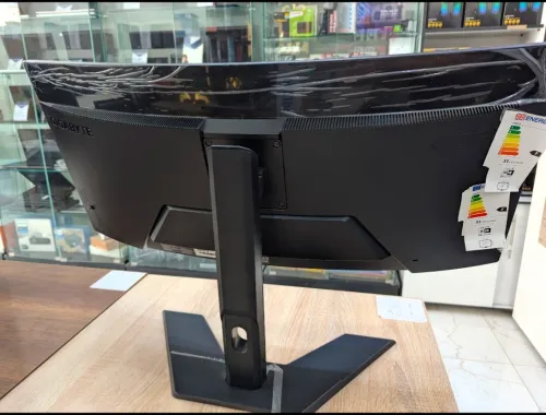 MOUNITEUR Gaming GIGABYTE