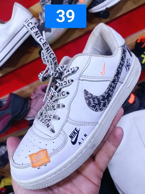 Lot de chaussures