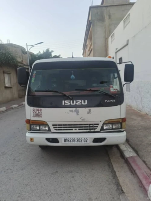 Usuzu 4far 2002