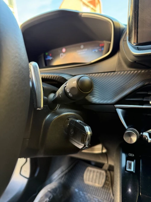 Peugeot 2008 2023 Allure Pack