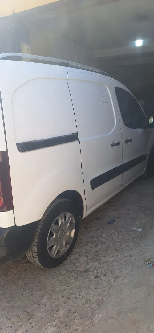 Peugeot Partner 2014 b9