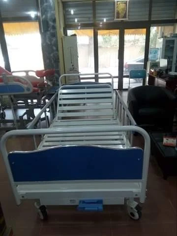 Lit médicalisé d'hôpital électrique et manuel 
