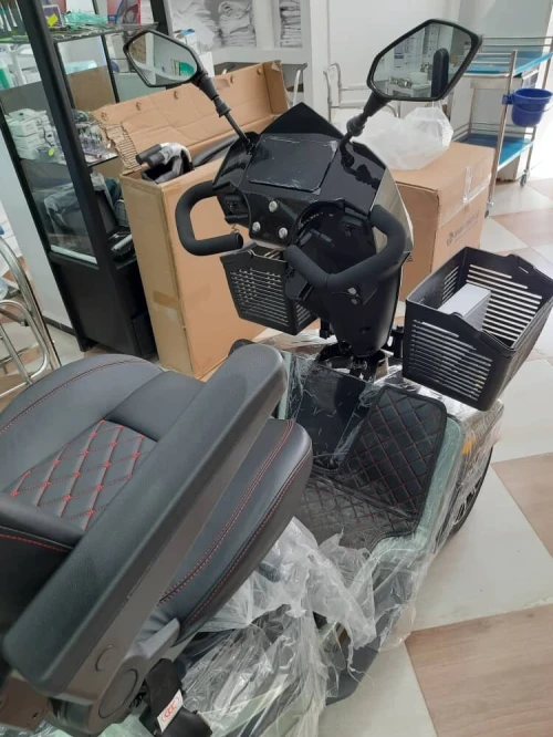 Fauteuil Roulant électrique / كراسي متحركة 