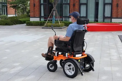 Fauteuil roulant électrique / كرسي متحرك كهربائي