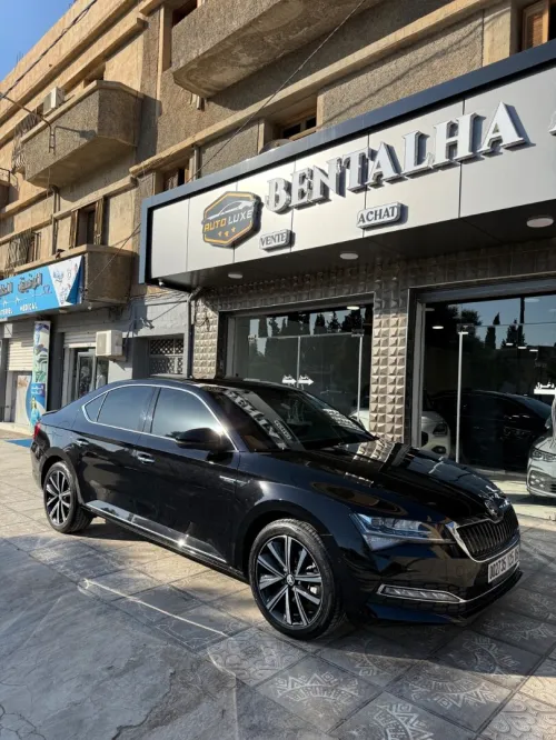 Skoda Superbe 2025 Luxury