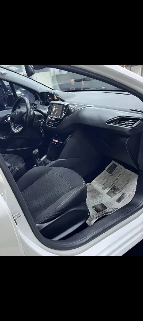 Peugeot 208 2019 Allure Facelift