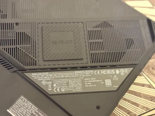 ASUS ROG STRIX G16 G614FR-S5081X BATTERIE 100%