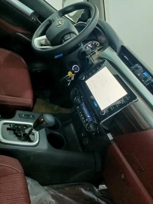Toyota Revo  2025 