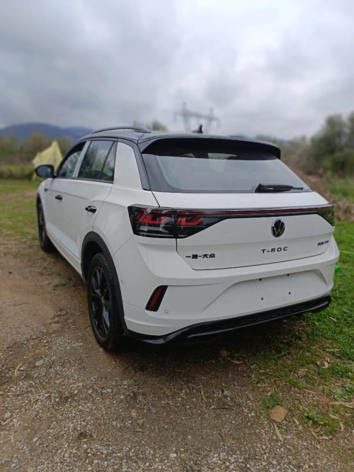 Volkswagen T-Roc 2025 R-Line 