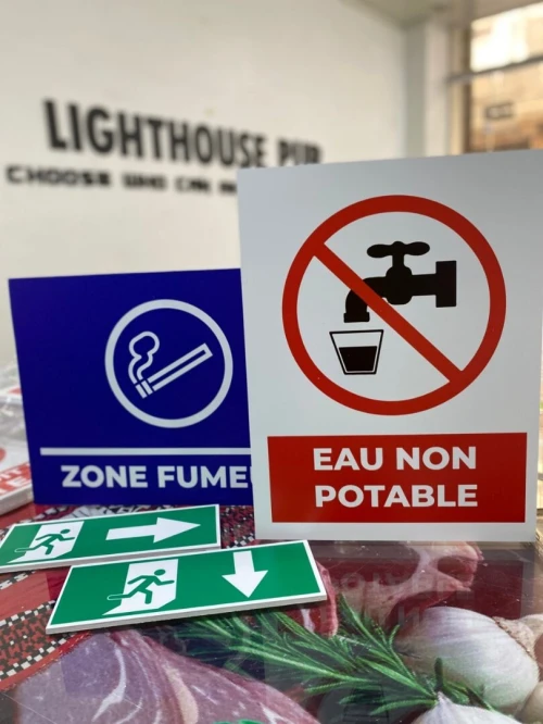 PLAQUE SIGNALÉTIQUE PERSONNALISÉE SELON VOS BESOIN
