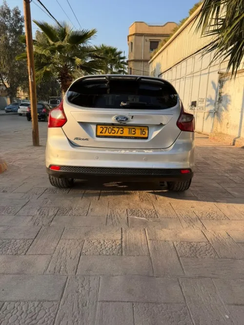 Ford Focus 5 portes 2013 Titanium