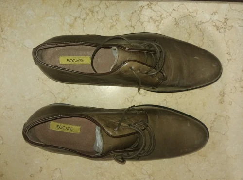Chaussures BOCAGE 40, BUGATTI 41