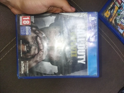 PS4 slim 1tb + DVD GTA v+ call of duty WWI