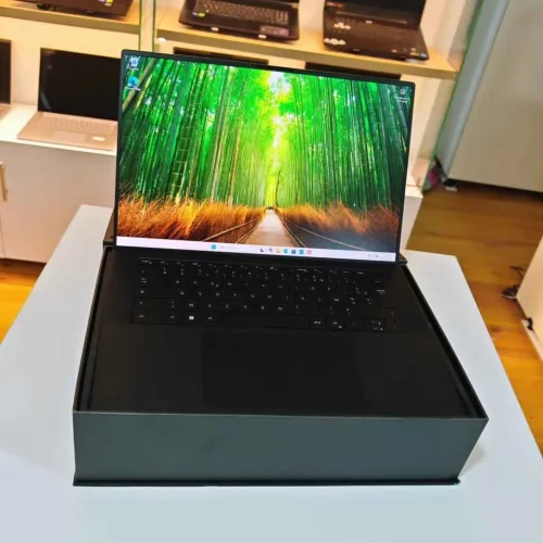 DELL XPS 15 9530 i7 13620H 16GO 1TO SSD INTEL ARC A370M 4GO