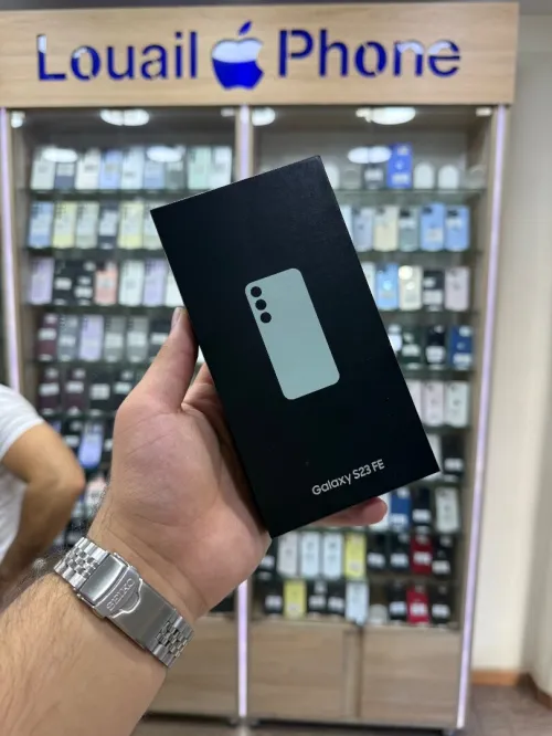 Samsung Galaxy s23 FE 5G neuf jamais utilisé