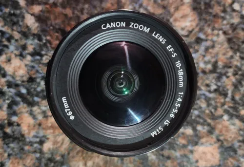 Canon EF-S 10-18mm f/4.5-5.6 IS STM