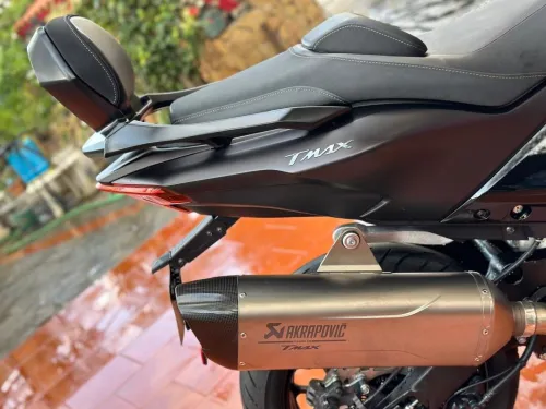 Yamaha Tax 562 dark magma 2024